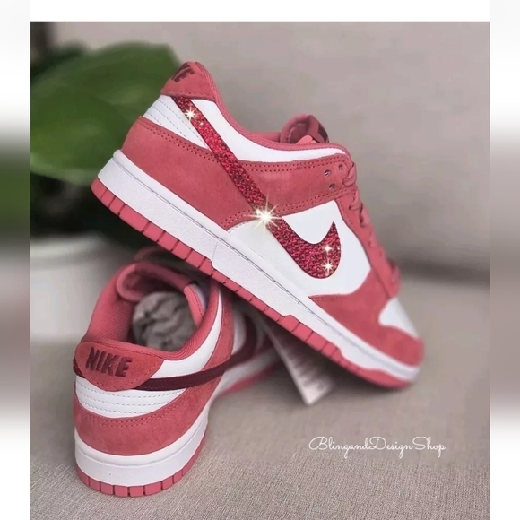 Bling Nike Dunk Low Valentines Day 2024 Pink Sneakers custom with Red Crystals - Picture 7 of 10
